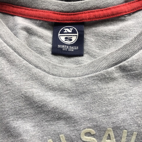 Graphic Long-sleeved Tee - Picture 4 of 5